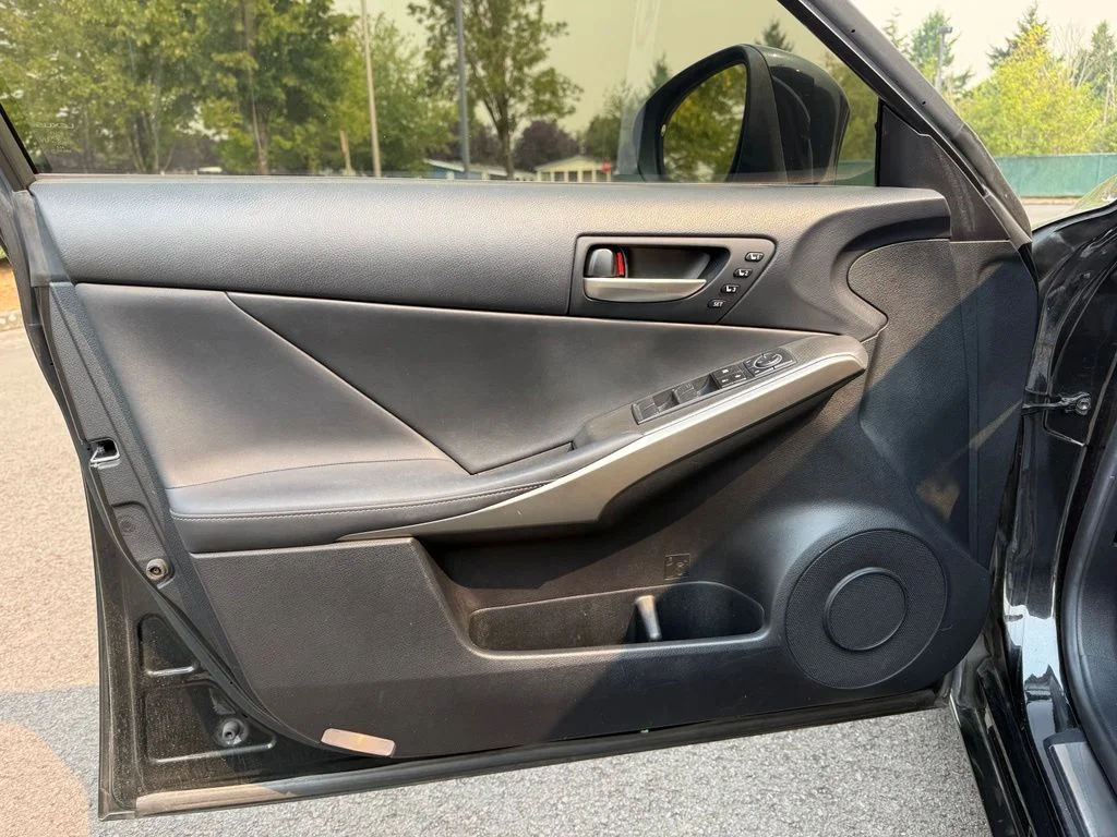 Used 2018 Caviar Lexus 300 image 19