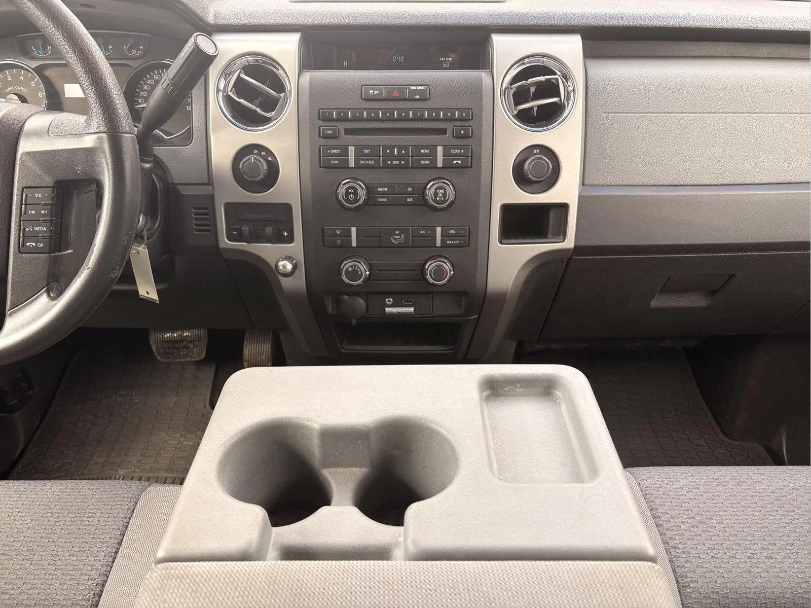 Used 2014 Race Red Ford XLT image 17