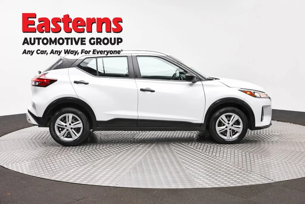 Used 2024 White Nissan S image 4