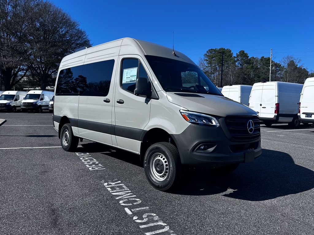 2026 Mercedes-Benz Sprinter 2500 144 WB HO Select AWD's photo