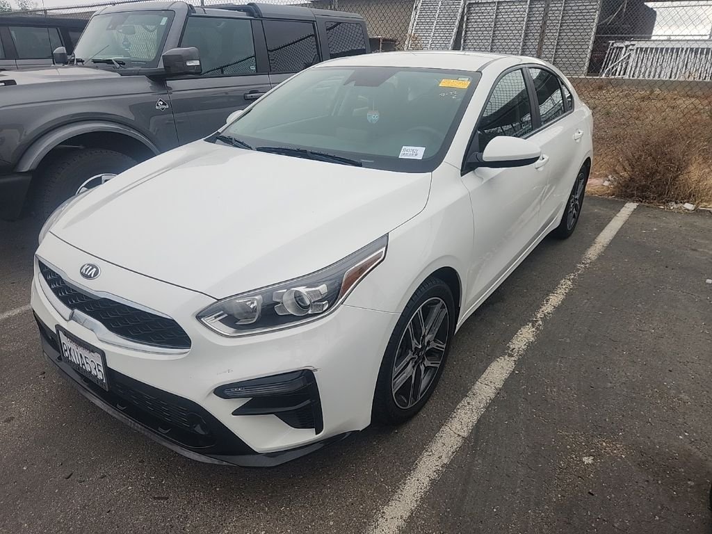Used 2019 White Kia S image 3