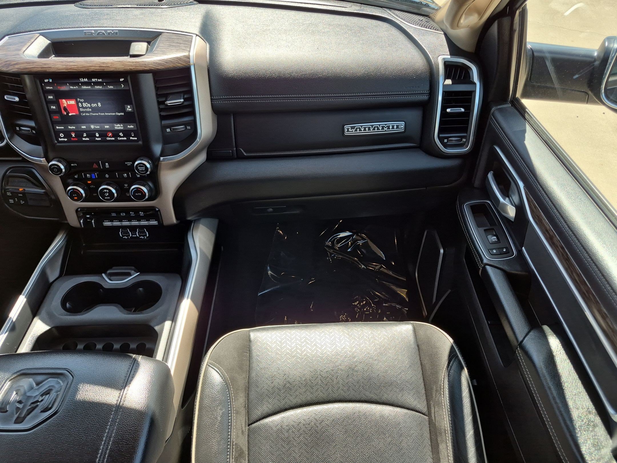 Used 2021 Diamond Black Crystal Pearlcoat Ram Laramie image 29