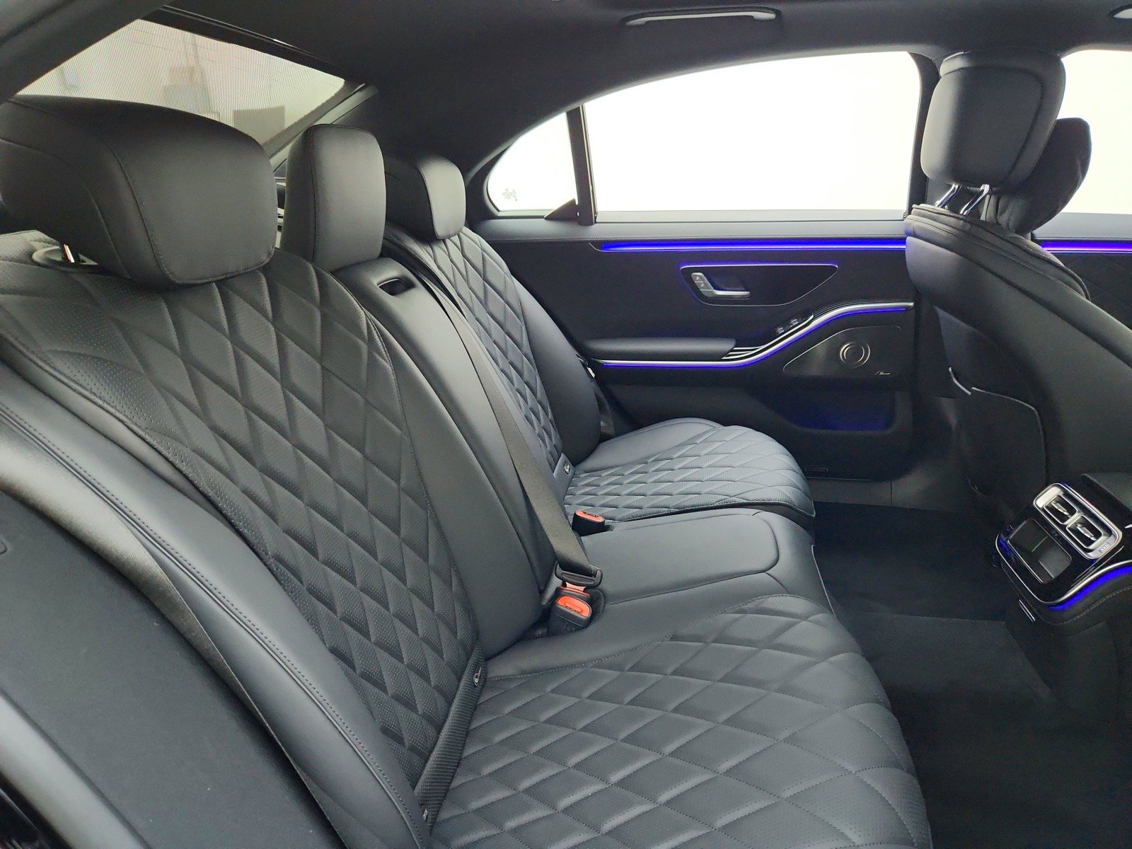 2026 Mercedes-Benz S-Class S 580e - Photo 21