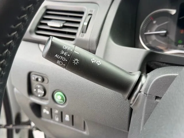 Used 2023  Honda EX-L image 24
