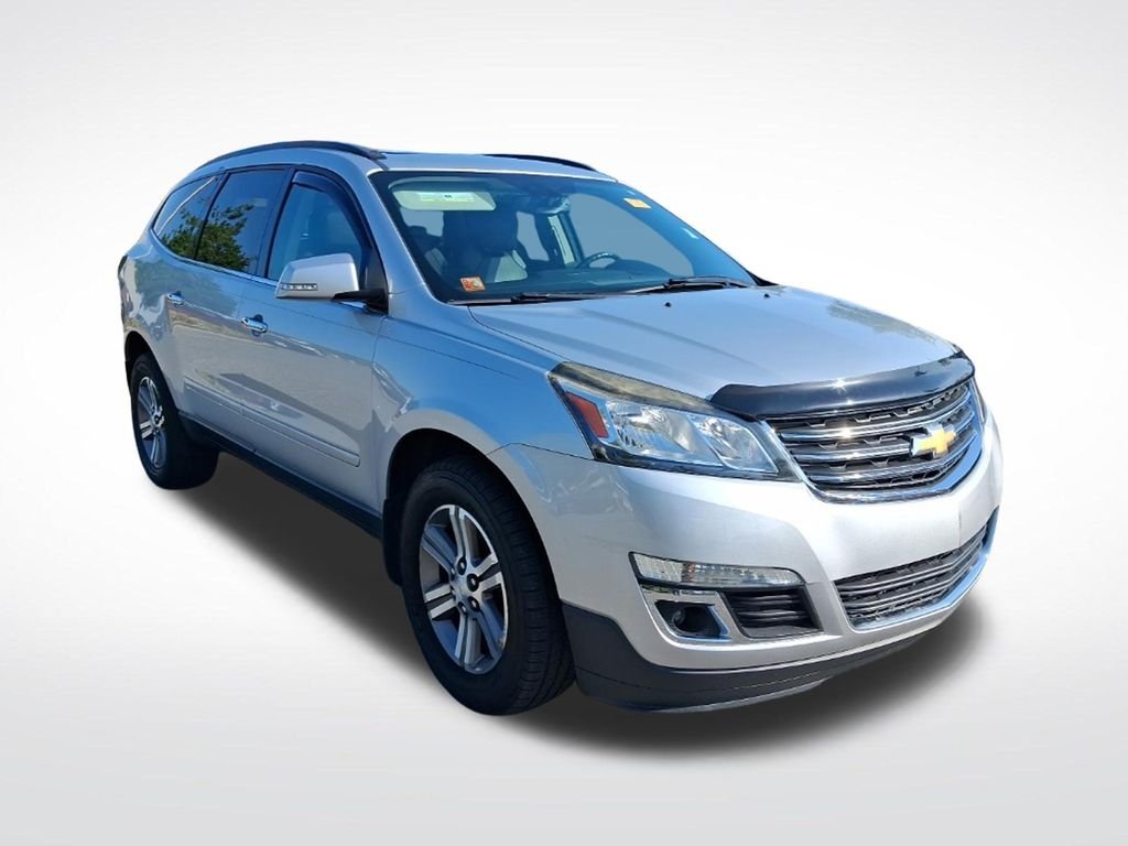 Used 2016 Silver Chevrolet 2LT image 3