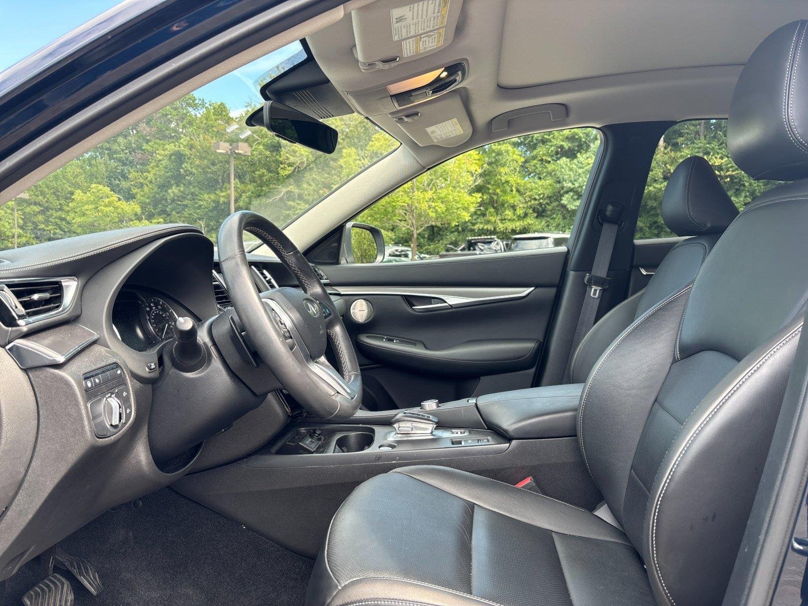 Used 2023 Hermosa Blue INFINITI LUXE image 14