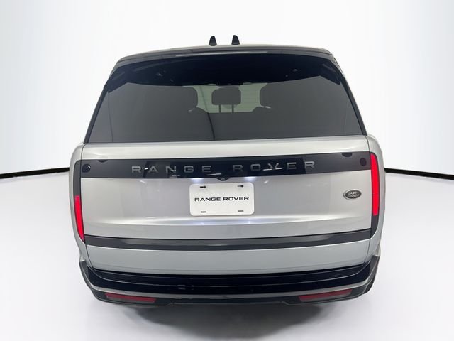 Used 2023 Silver Land Rover SE image 6