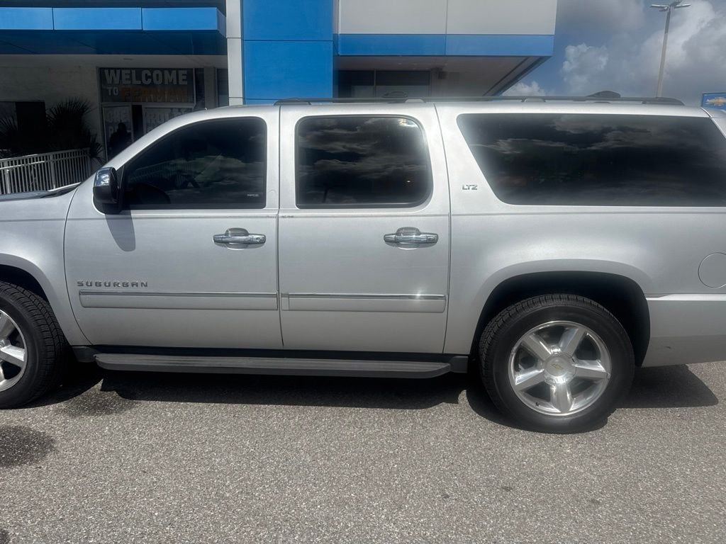 Used 2014 Silver Chevrolet LTZ image 7