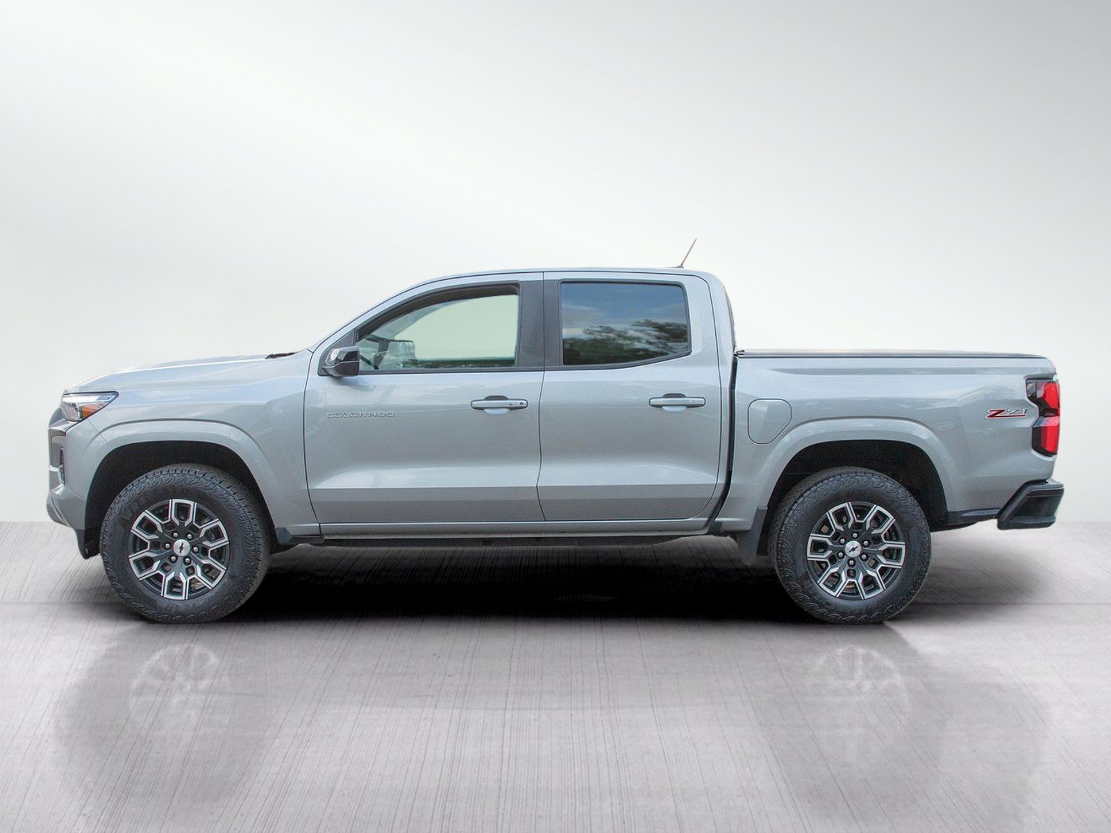Used 2023 Chevrolet Colorado Z71 with VIN 1GCPTDEK4P1211763 for sale in South Saint Paul, Minnesota