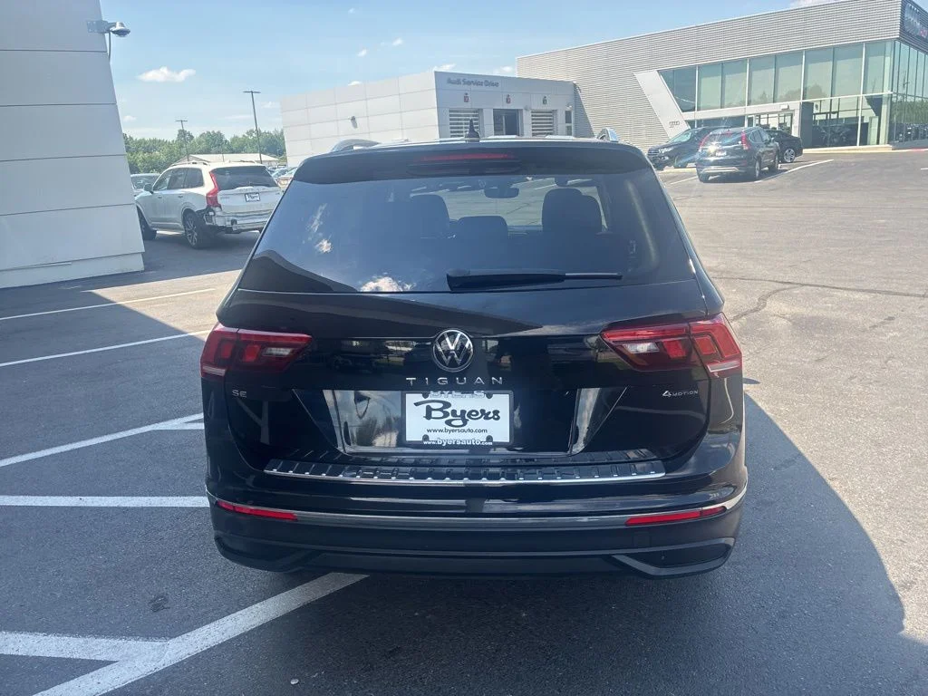 Used 2023 Black Volkswagen 2.0T SE image 5