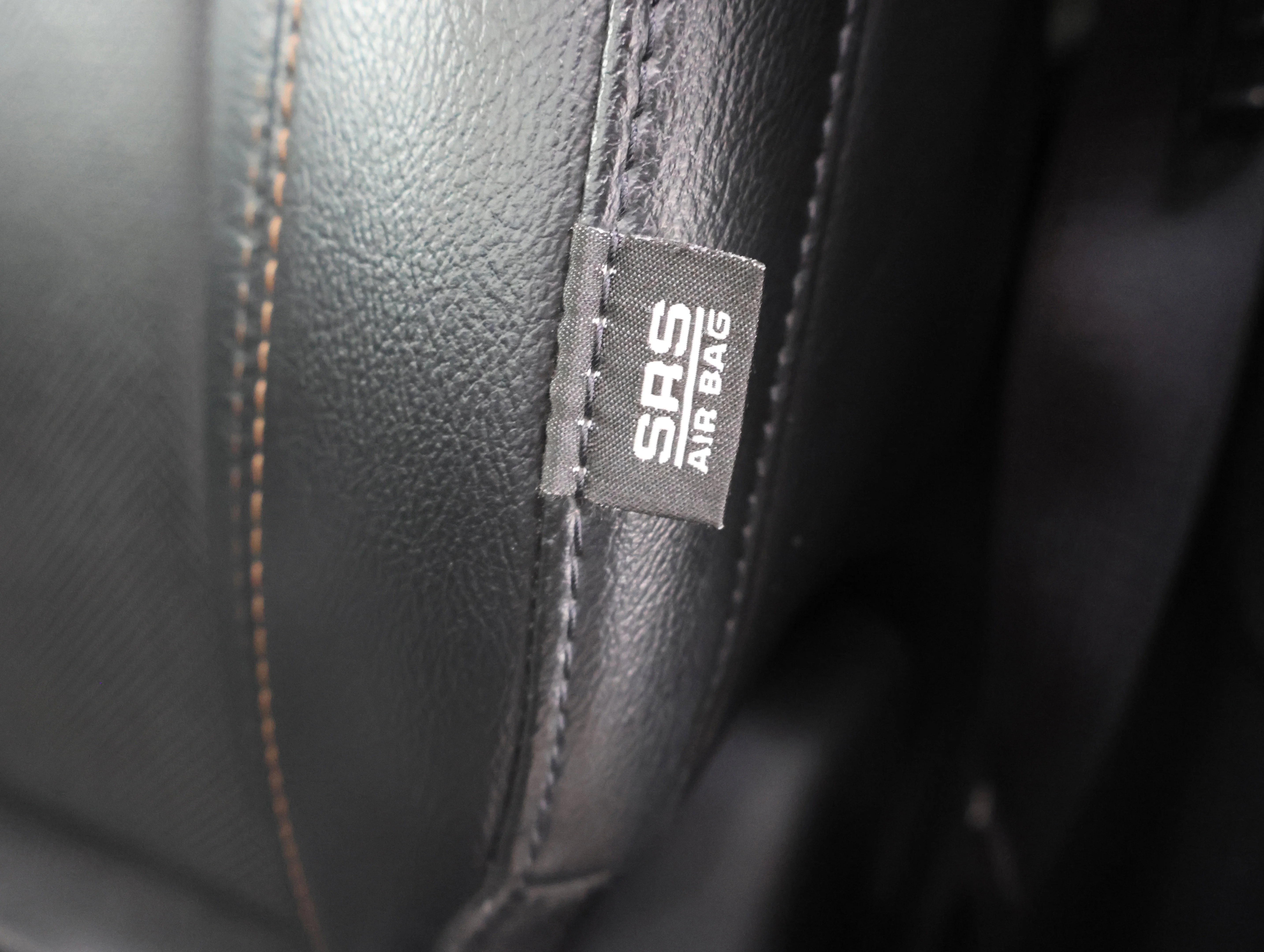 Used 2022 Redline Pearlcoat Jeep Limited image 42