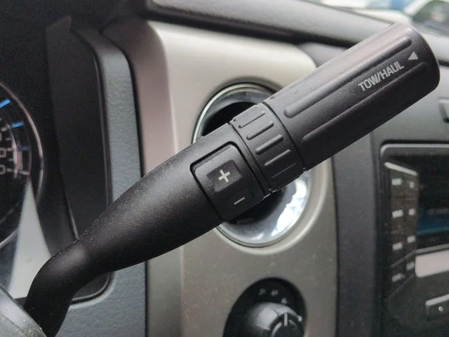 Used 2014 Blue Ford XLT image 17