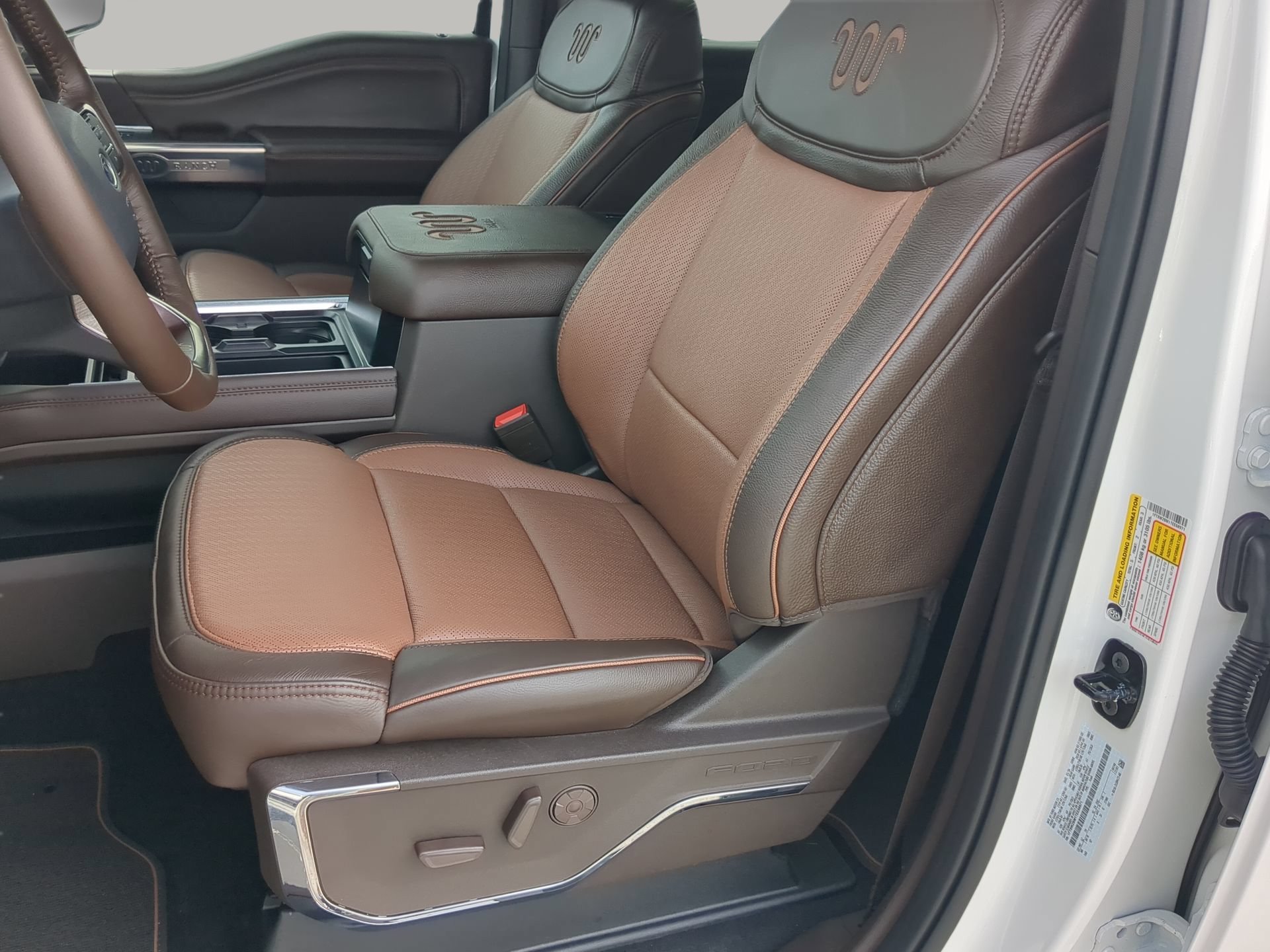 New 2026 Star White Metallic Tri-Coat Ford F-250® King Ranch® image 54