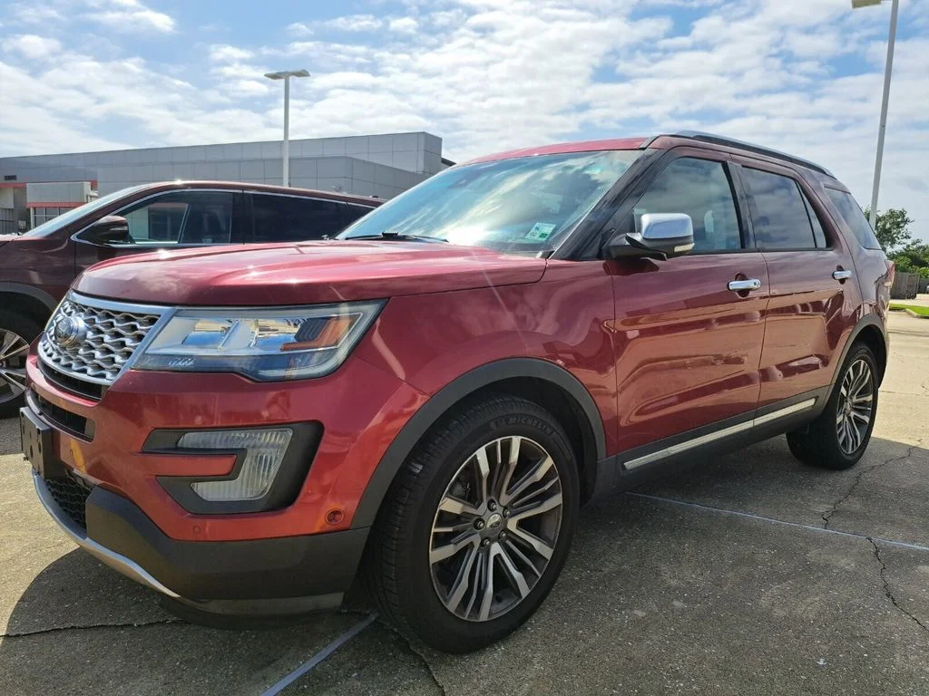 2017 Ford Explorer Platinum 4WD's photo