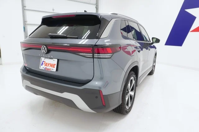 New 2026 Platinum Gray Metallic Volkswagen 2.0T SE image 5