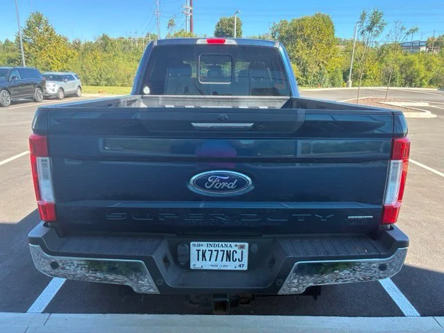 Used 2019  Ford Lariat image 7