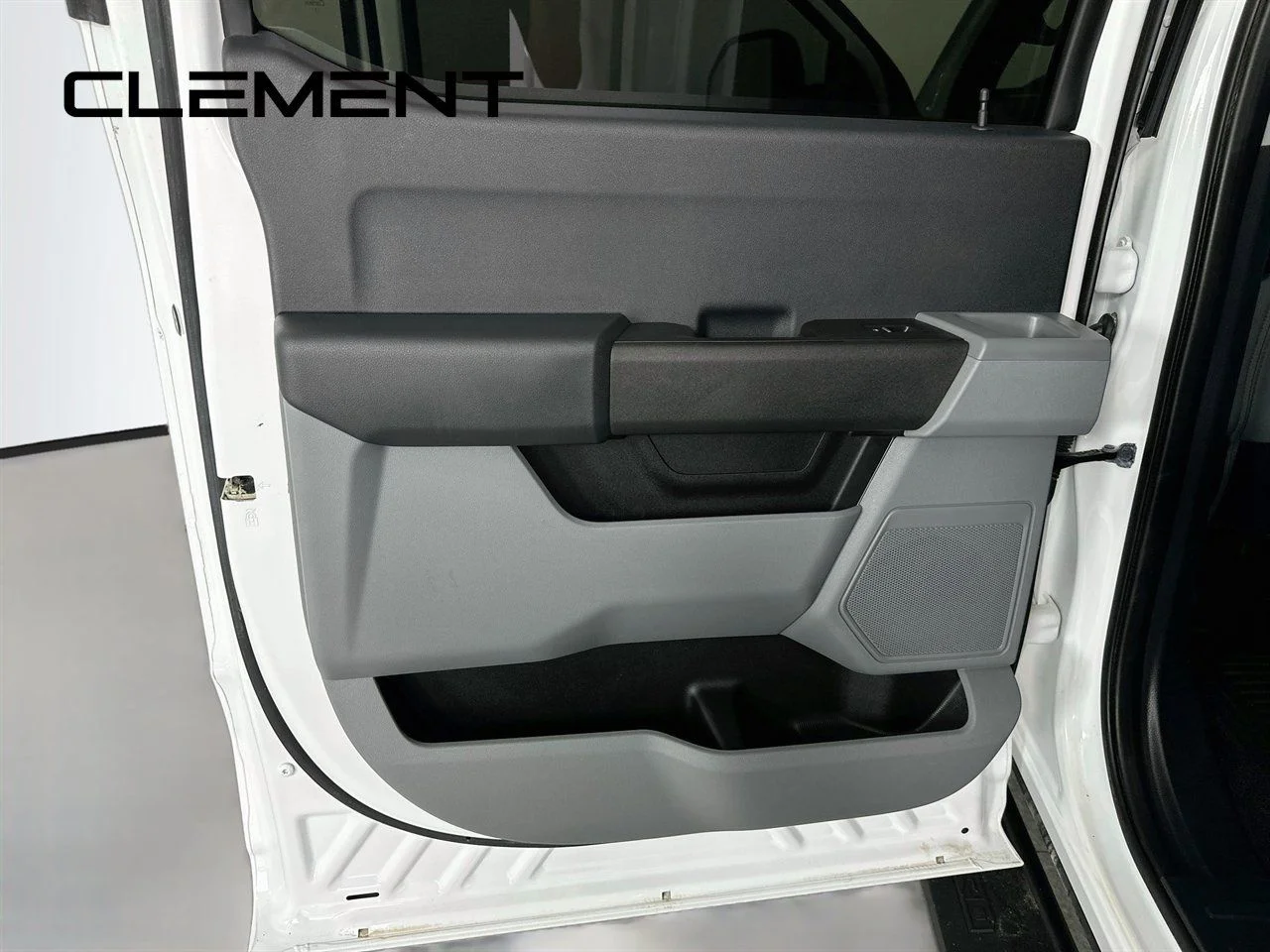 Certified Used 2024 Oxford White Ford XL image 28