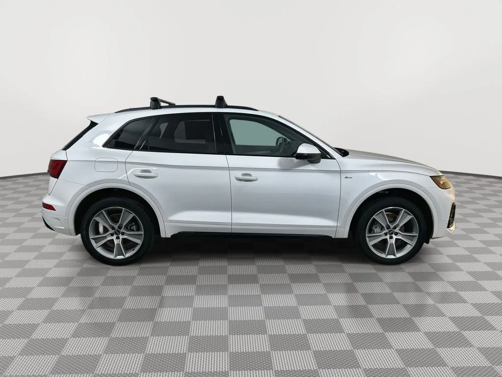 Used 2025 White Audi 45 S line Premium image 8