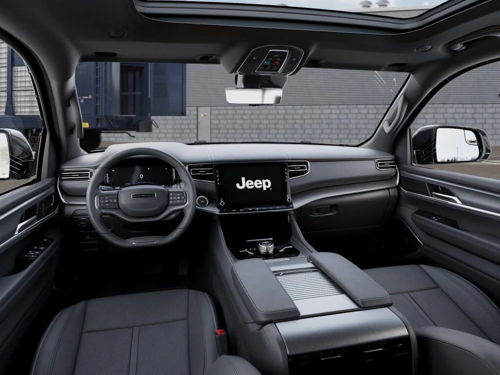 New 2026 Bright White Clear-Coat Exterior Paint Jeep Limited Reserve image 14