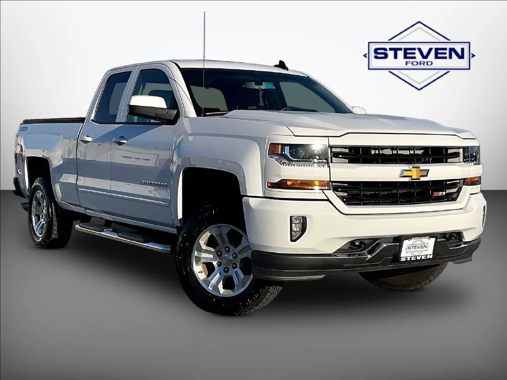 Used 2016 White Chevrolet LT image 1
