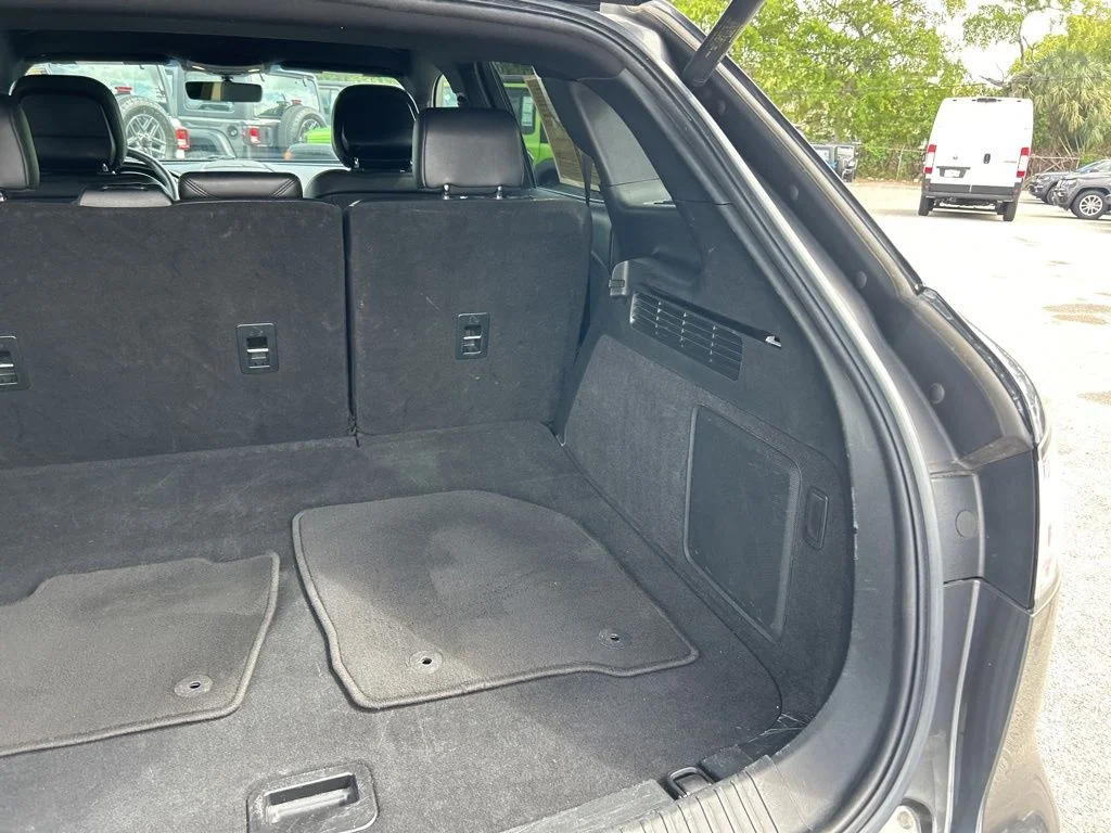 Used 2020 Gray Lincoln Standard image 32