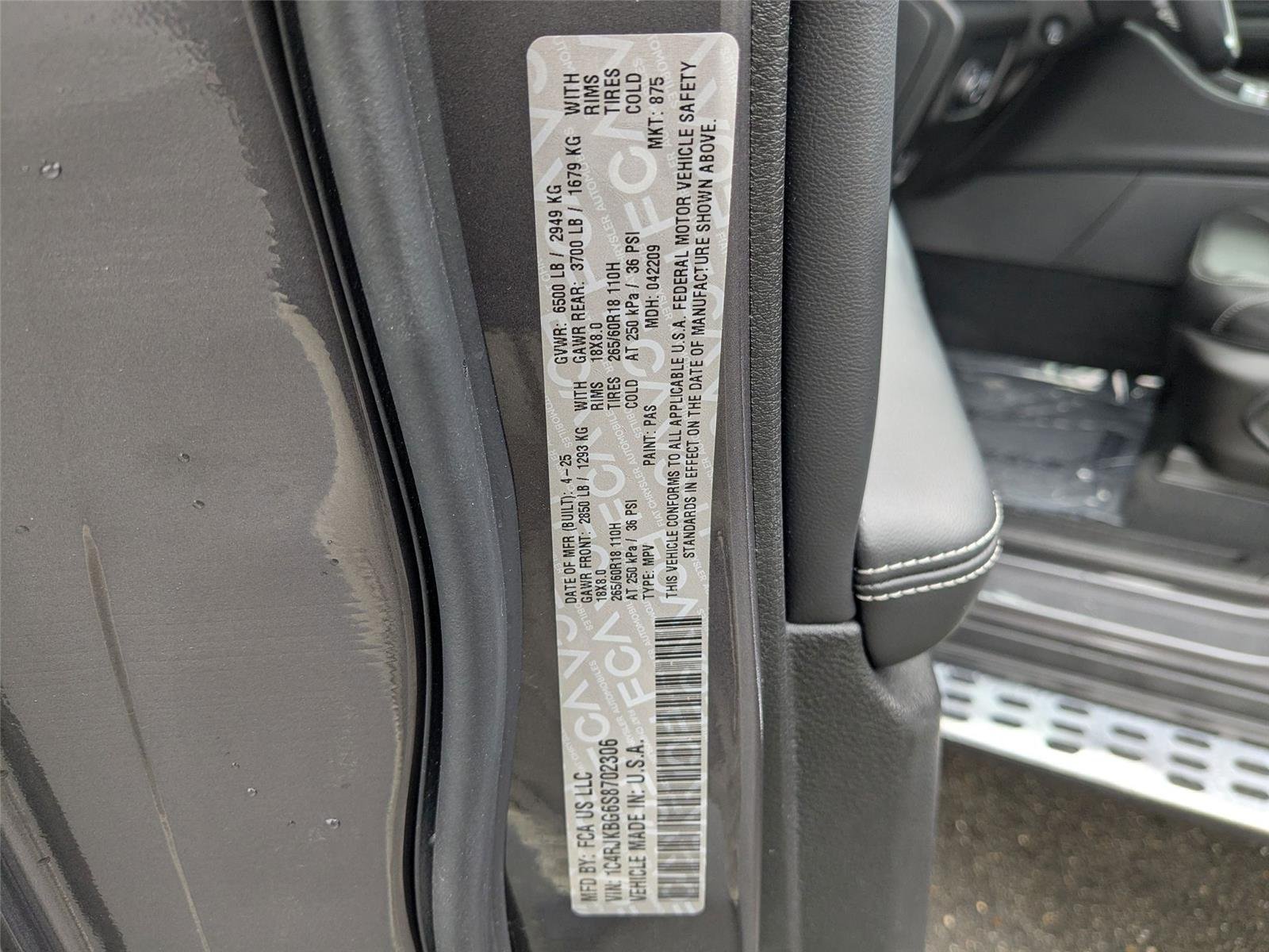 Used 2025 Baltic Gray Metallic Clearcoat Jeep Limited image 45