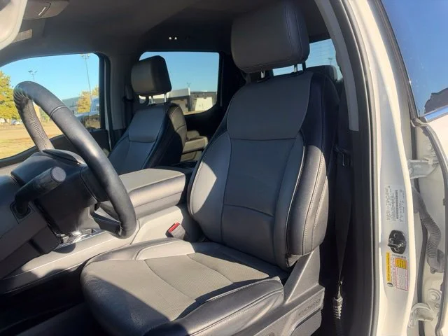 Used 2022 White Ford Lariat image 17