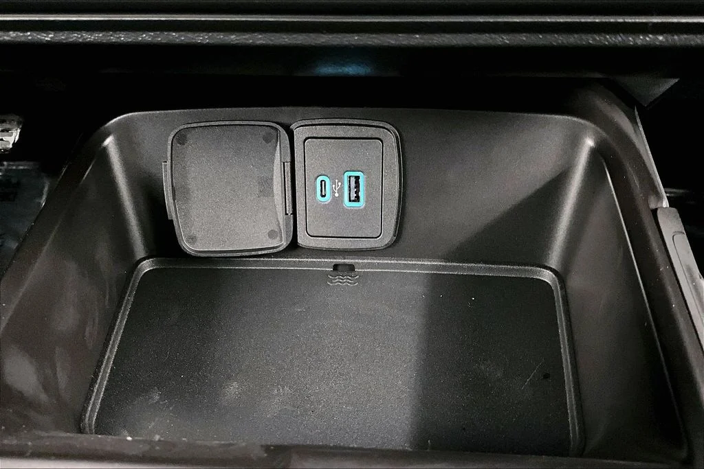 New 2025 Beige Ford Base image 20