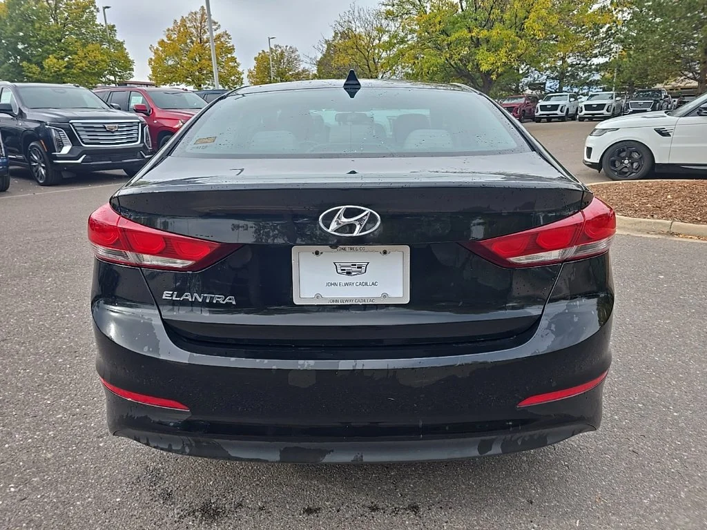 Used 2018 Phantom Black Hyundai SEL image 4