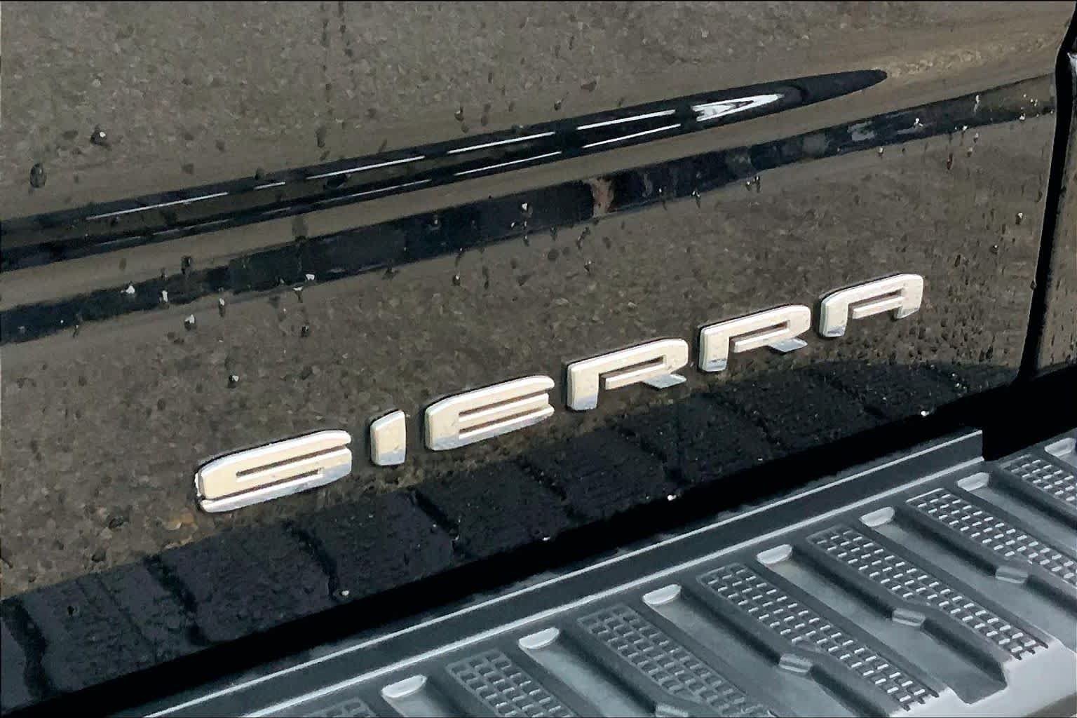 Used 2020 Onyx Black GMC Denali image 10