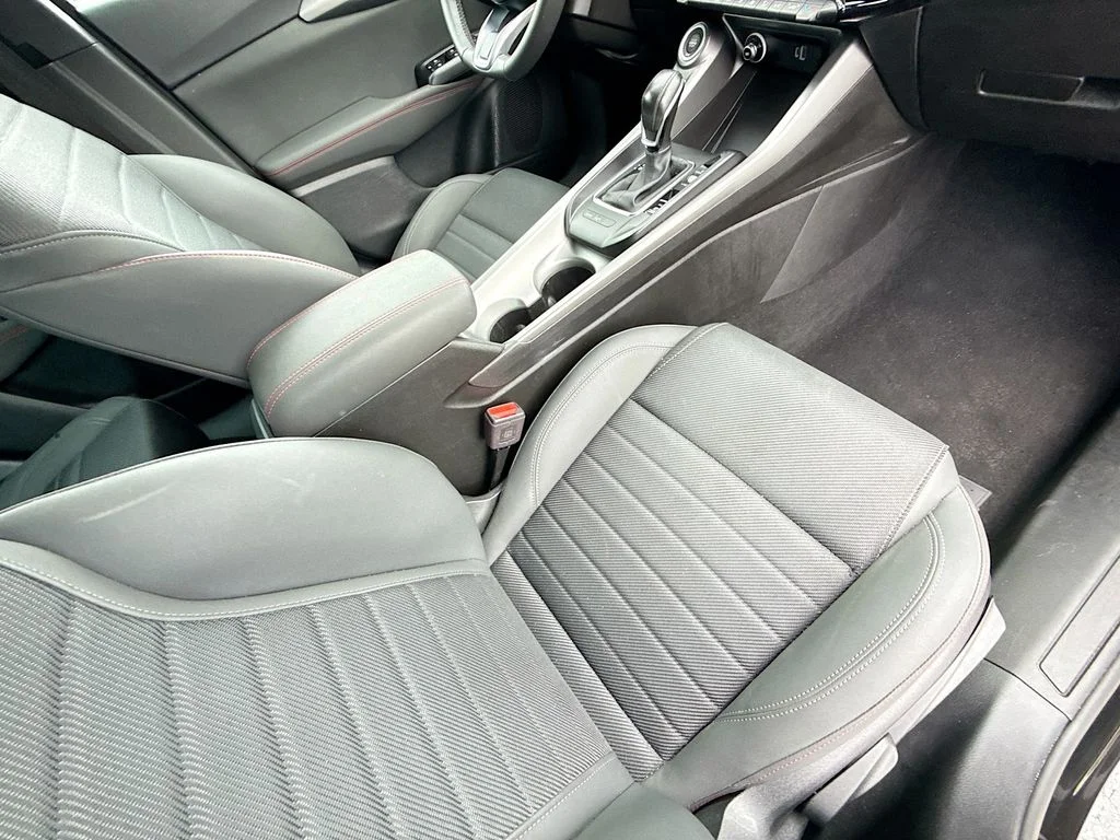 Used 2024  Dodge GT image 33