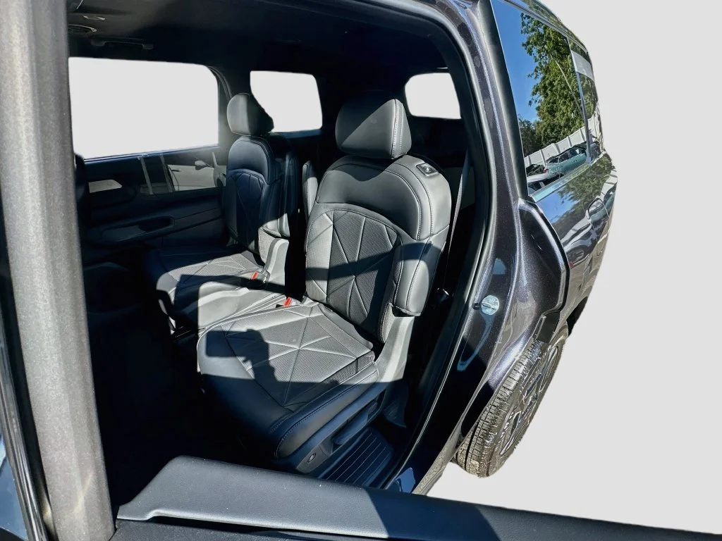 New 2027 Panthera Metal Kia EX image 25