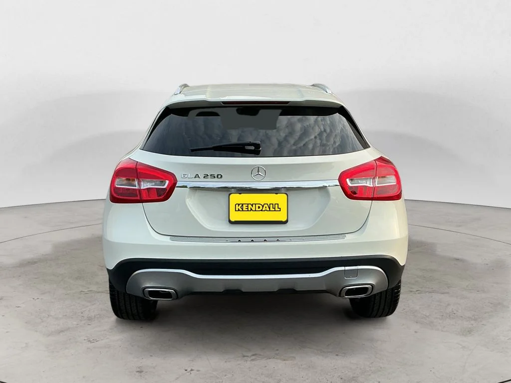 Used 2018 White Mercedes-Benz GLA 250 image 6
