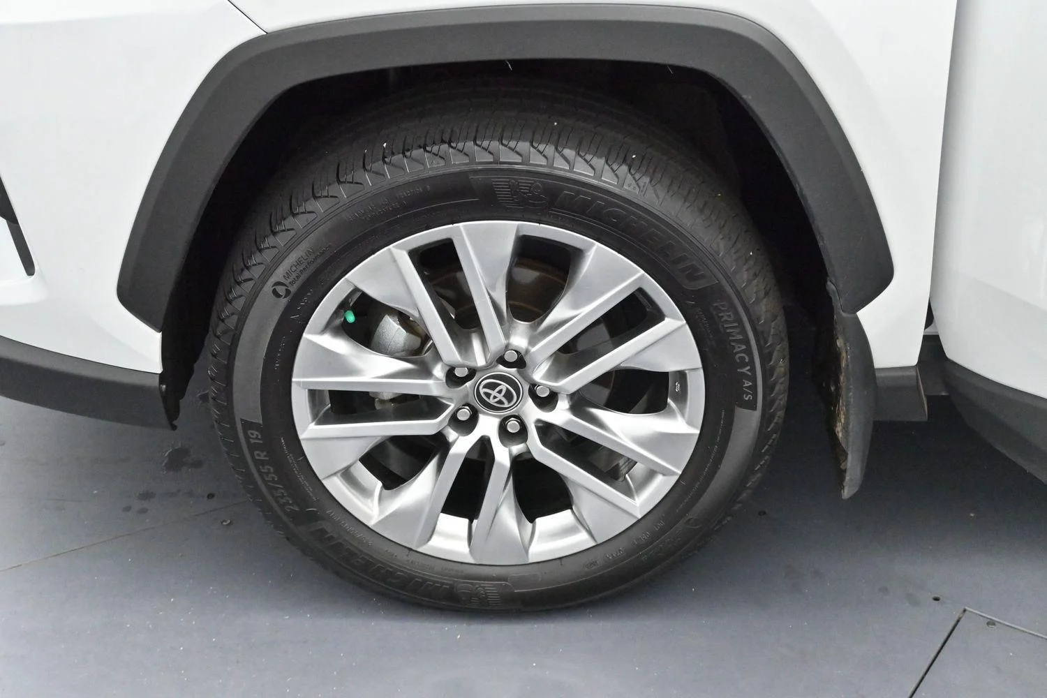 Used 2025 Wind Chill Pearl Toyota Limited image 34