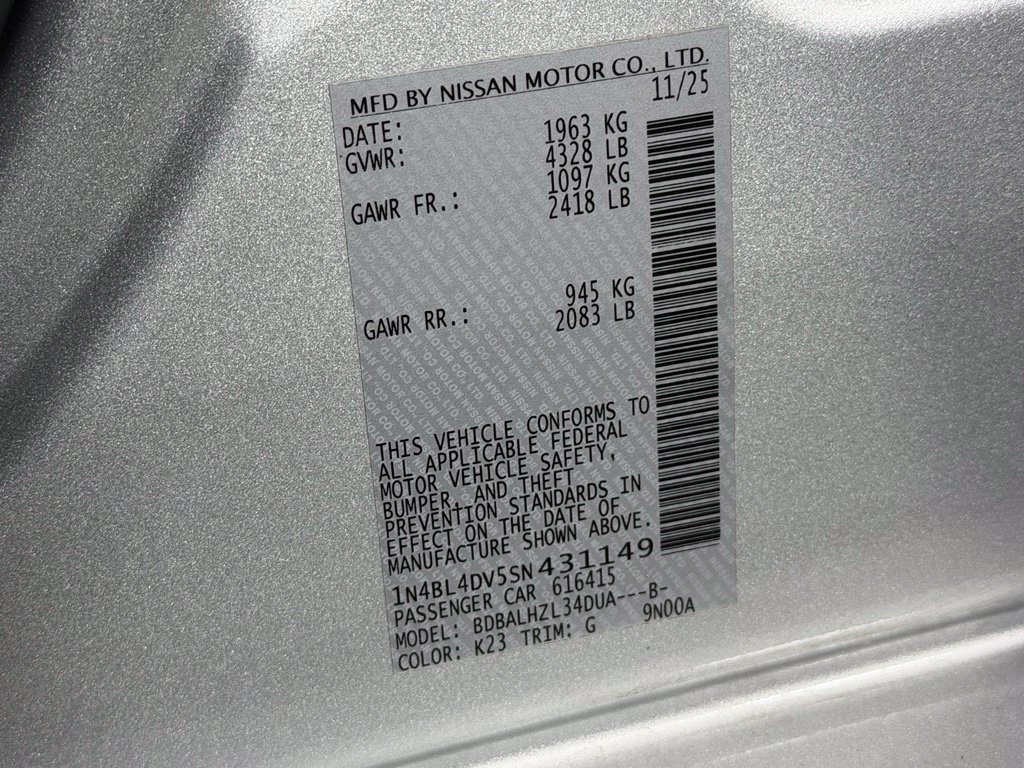 Used 2025 Silver Nissan 2.5 SV image 22