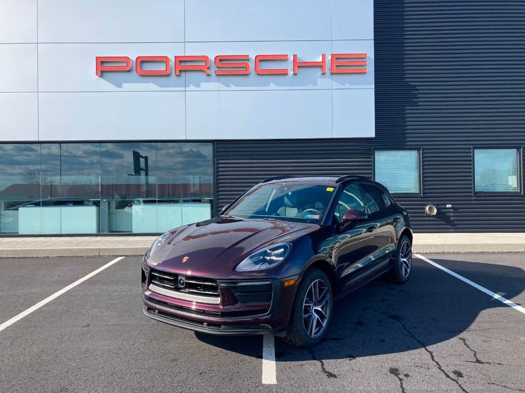 2024 Porsche Macan Base