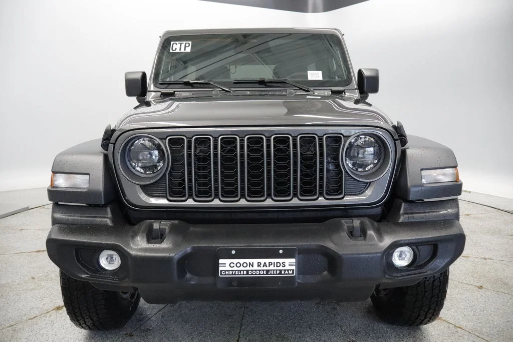 New 2026 Granite Crystal Metallic Clearcoat Jeep Sport S image 10