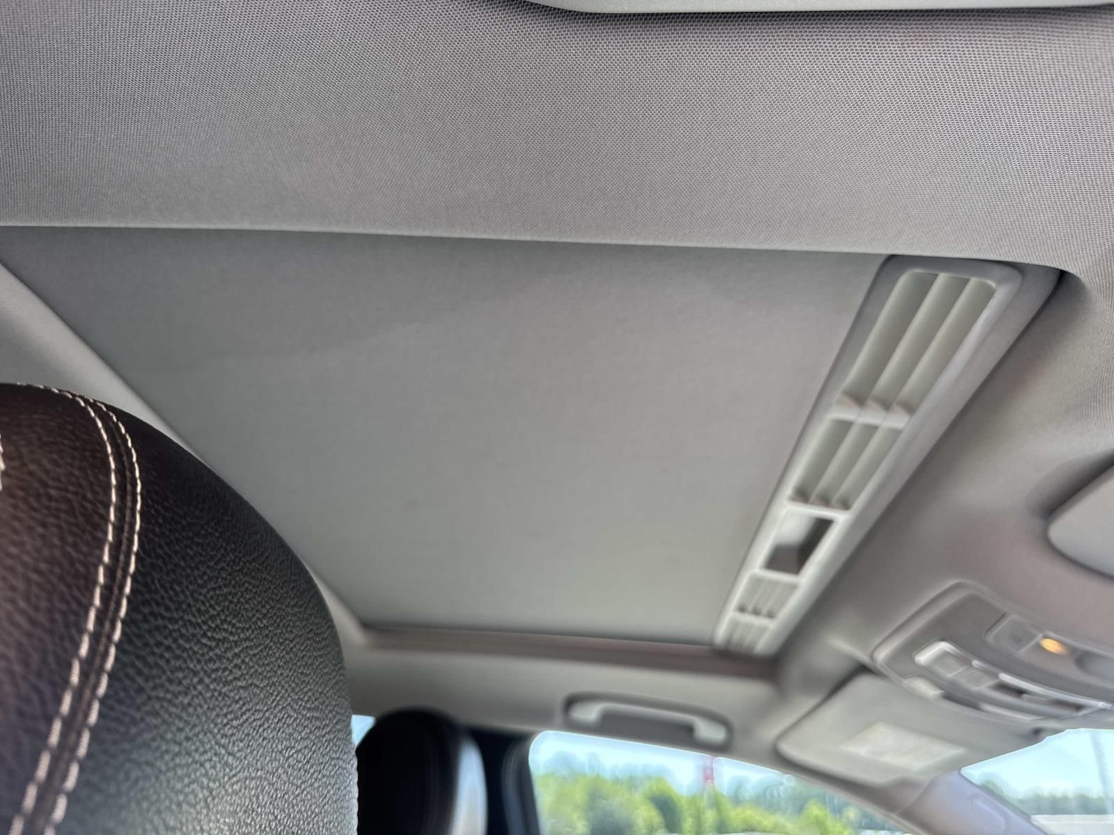 Used 2015 Black Mercedes-Benz ML 350 image 13