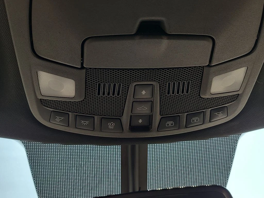 Used 2018 Gray Ford Limited image 32