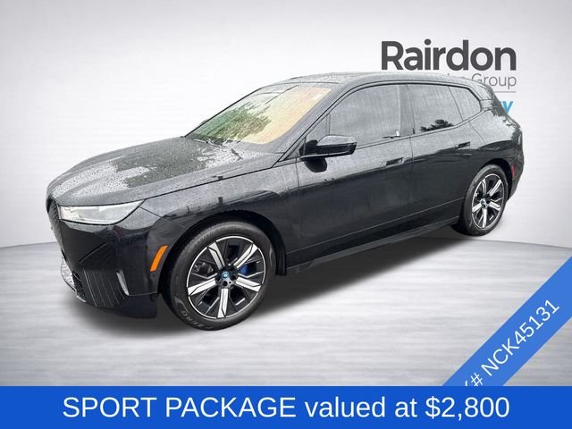 Used 2022 Black BMW xDrive50 image 3