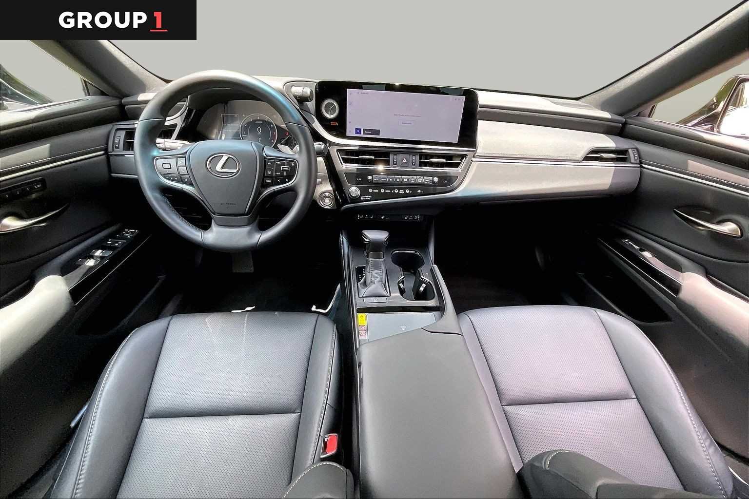 Used 2025 Eminent White Pearl Lexus  image 13