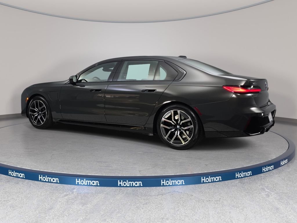 2026 BMW 7 Series 750e - Photo 7