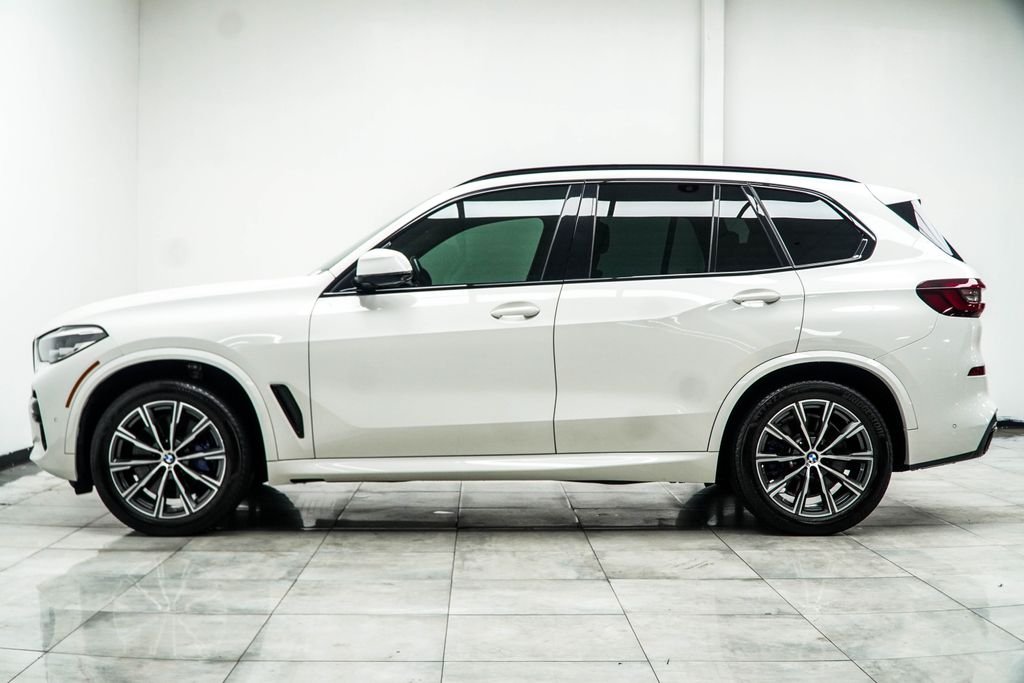 Used 2022 White BMW M50i image 10