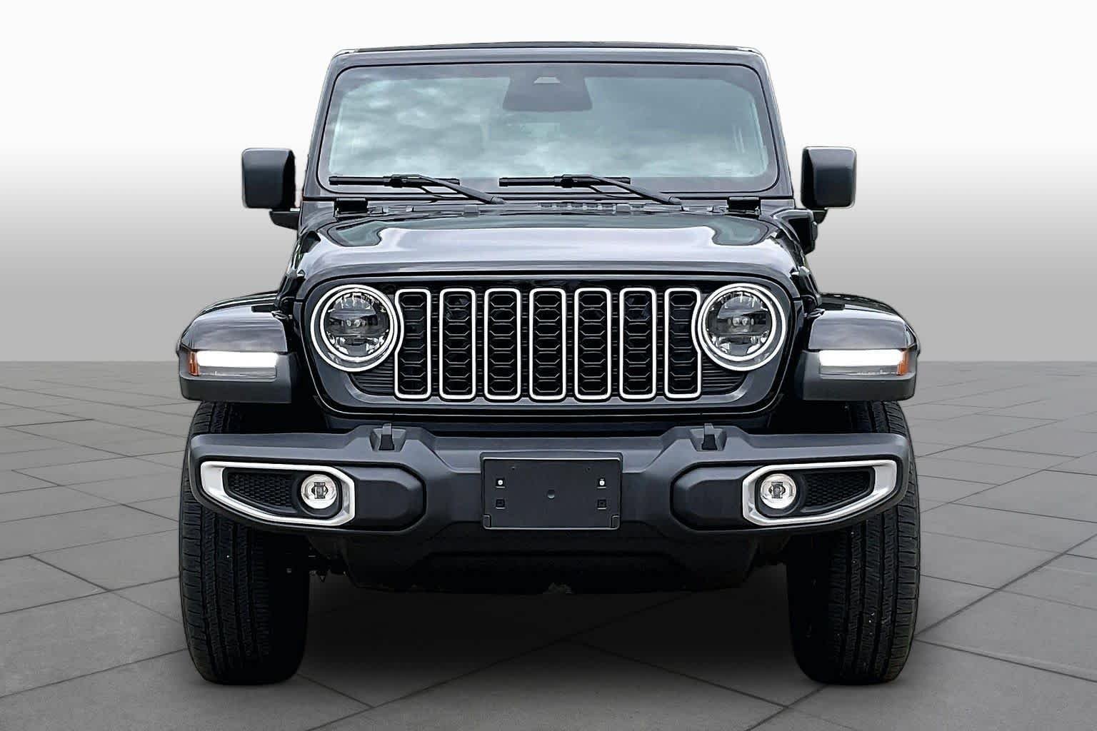 Used 2025 Black Clearcoat Jeep Sahara image 4