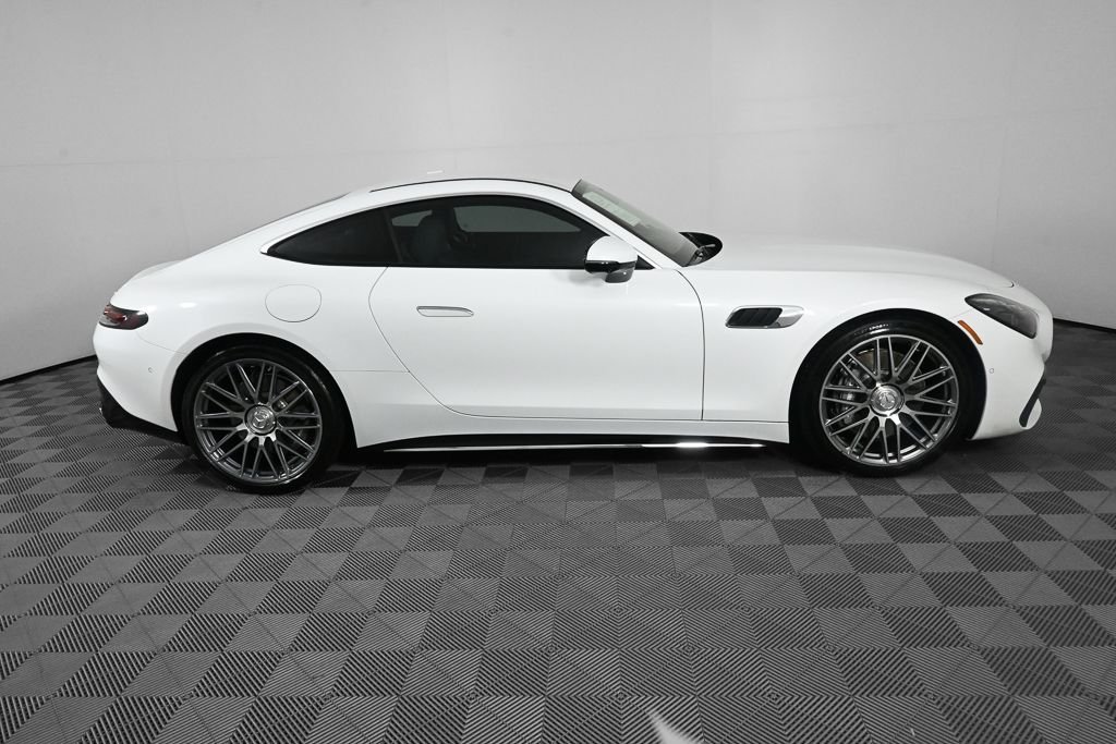Certified Used 2025  Mercedes-Benz Base image 22