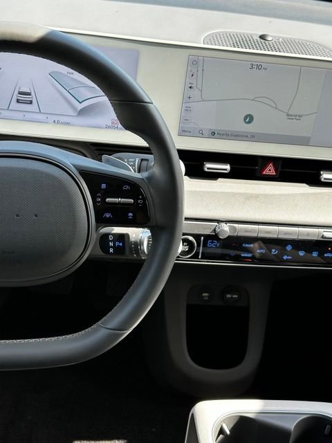 Used 2023 Cyber Gray Hyundai SE image 27