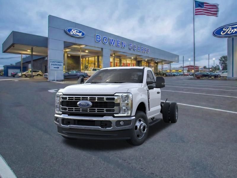 New 2026 White Ford XLT image 2