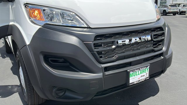 New 2026 Bright White Clearcoat RAM Tradesman image 11