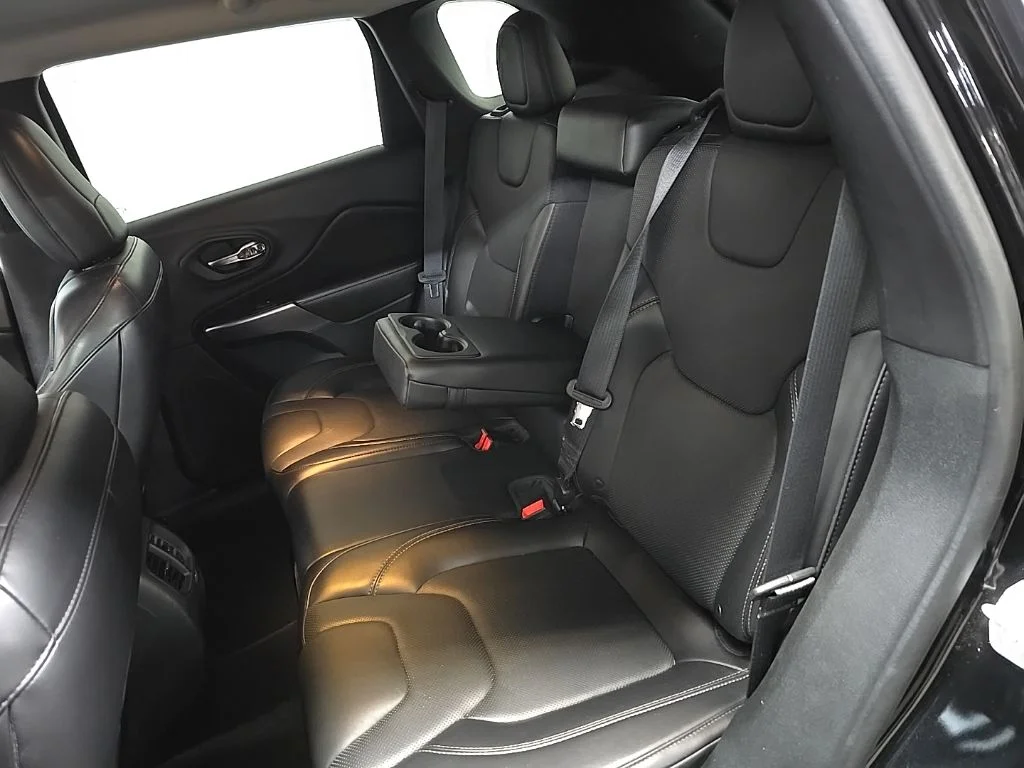 Used 2019 Black Jeep Limited image 32