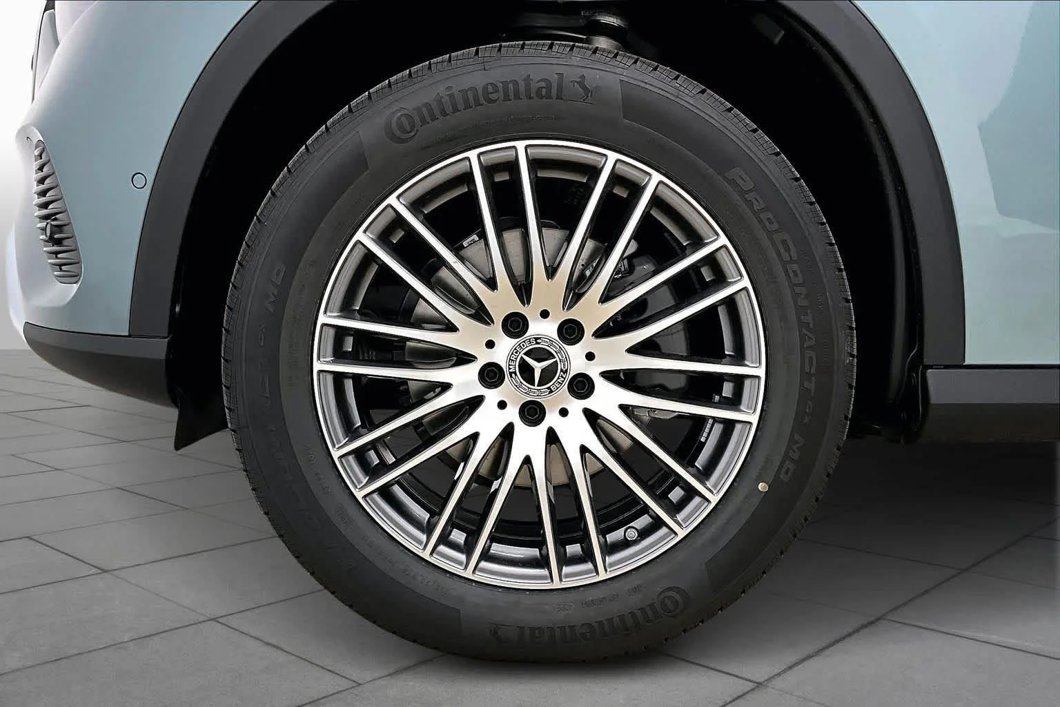 New 2026 Verde Silver Metallic Mercedes-Benz GLC 300 image 11